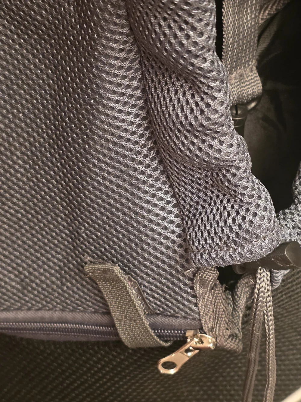 Gray Mesh Pet Sling Carrier —Comfortable Crossbody Dog Carrier NwoT SMALL 6lbs+-